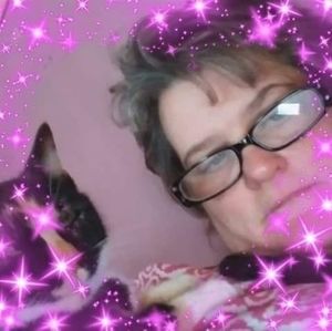 Meet your Posher, Laurie